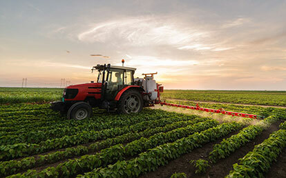 [Translate to Chinese:] Synthetic pesticides in agriculture