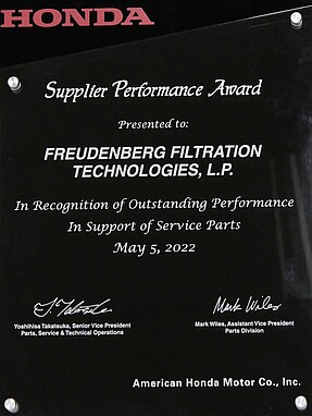 Anniversary – Freudenberg Filtration Technologies receives Honda Service Parts Supplier Award for the tenth time in a row